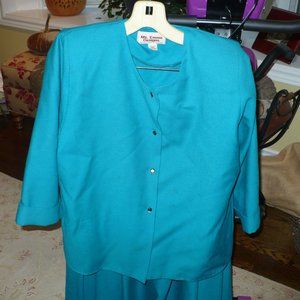 MS. EMMA DESIGNS - EMERALD GREEN 100 PER CENT WOOL SUIT